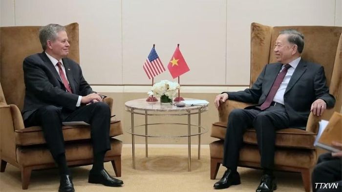 Tổng Bí thư, Chủ tịch nước Tô Lâm tiếp Thượng nghị sĩ Hoa Kỳ Steve Daines.