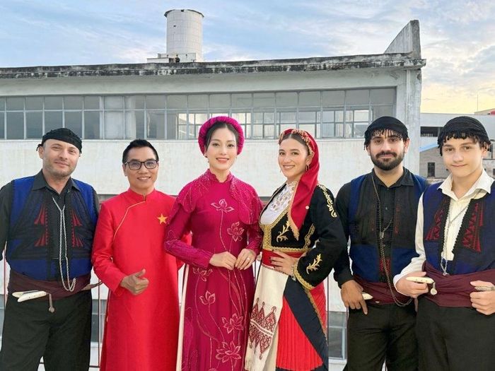 Việc lựa chọn Huyền Trang là sự ghi nhận đối với những nỗ lực bền bỉ của nữ nghệ sĩ trong hành trình kết nối âm nhạc dân gian với đời sống đương đại
