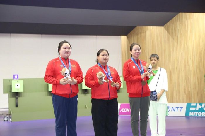 Thu Vinh, Thùy Trang và Thu Thủy mang về tấm huy chương đầu tiên cho bắn súng Việt Nam tại ASIAD 2026