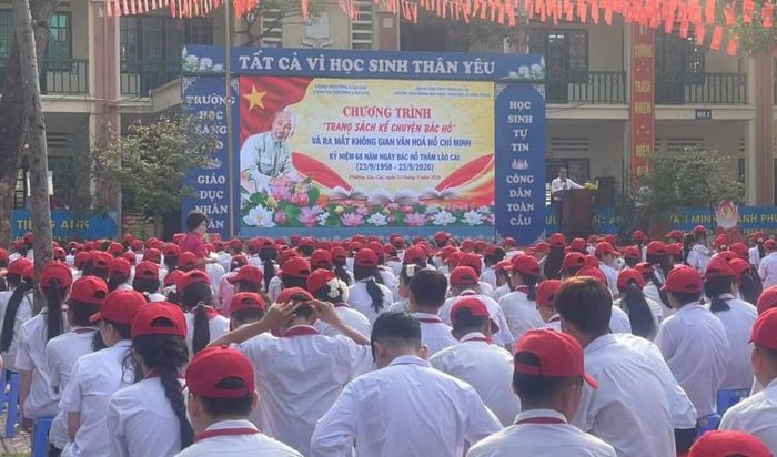 Chương trình “Trang sách kể chuyện Bác Hồ” được tổ chức nhân kỷ niệm 68 năm Ngày Bác Hồ thăm Lào Cai