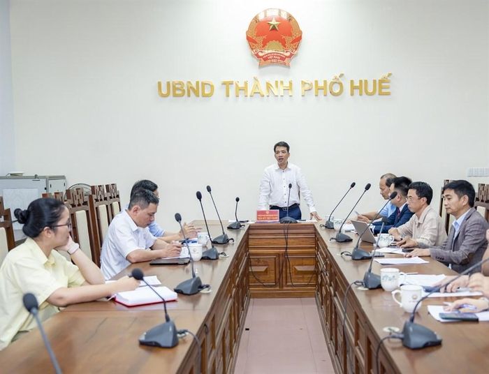 TP. Huế họp về Đề án phát triển du lịch y tế giai đoạn 2026 - 2030. Ảnh: H.Lê
