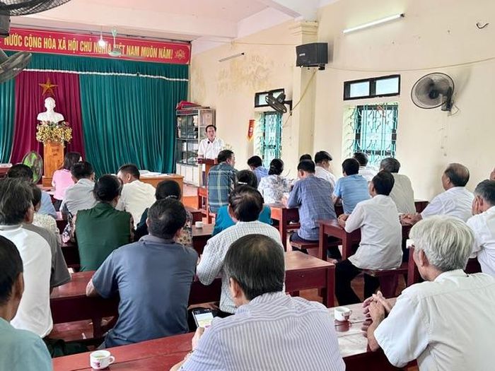  Đồng chí Bí thư Đảng ủy phường Lê Minh Đức dự sinh hoạt chi bộ tổ dân phố 