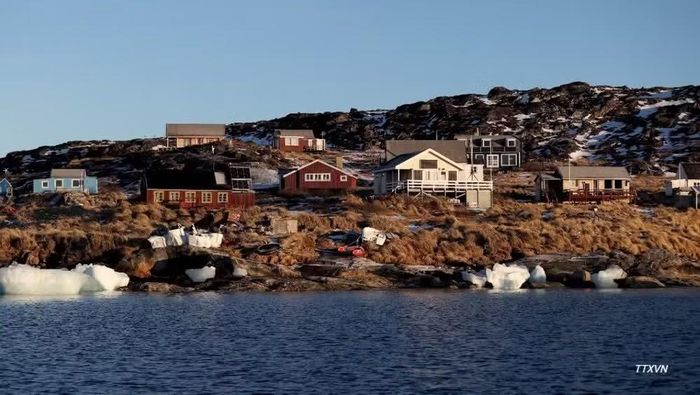 Quang cảnh gần thủ phủ Nuuk, Greenland. (Ảnh: THX/TTXVN)