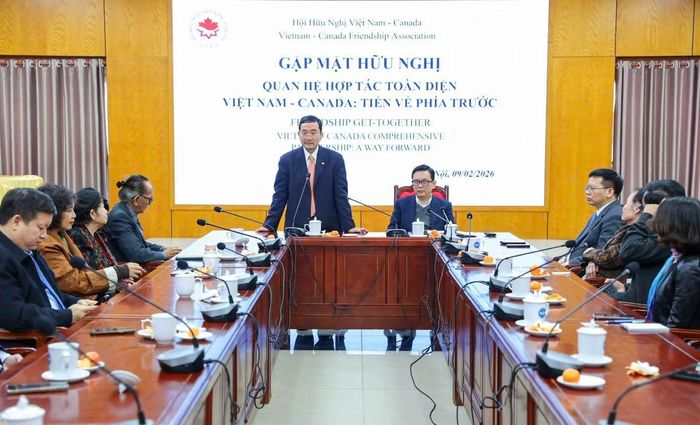 Phó Chủ tịch Thường trực Hội Hữu nghị Việt Nam-Canada Phạm Cao Phong phát biểu tại buổi gặp mặt hữu nghị "Quan hệ Việt Nam-Canada: Tiến về phía trước". (Ảnh: Hội Hữu nghị Việt Nam-Canada cung cấp)