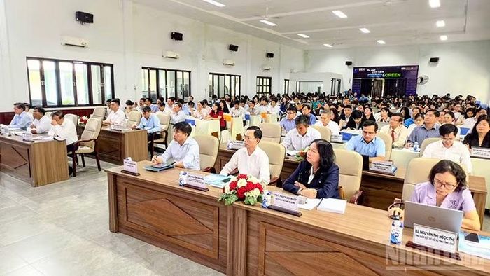 Đại biểu tham dự hội thảo. (Ảnh: BÁ DŨNG)