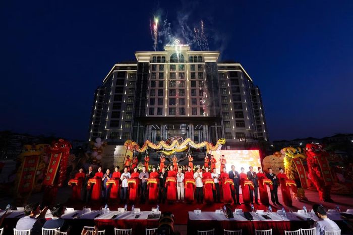 Với việc thêm một khu khách sạn và resort 5 sao, Trà Cổ-Móng Cái đang trở thành một điểm đến du lịch biển cao cấp thu hút khách. (Ảnh: TP)