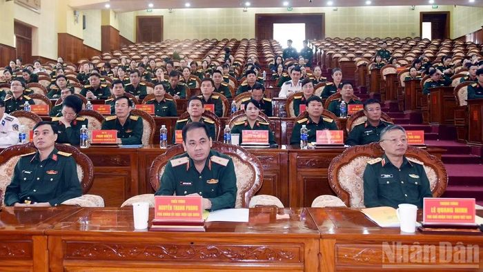 Lãnh đạo Tổng cục Chính trị và Học viện Lục quân tham dự hội nghị. (Ảnh: BẢO VĂN)