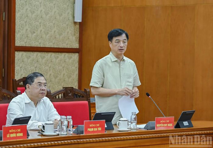 Đồng chí Nguyễn Duy Ngọc, Ủy viên Bộ Chính trị, Bí thư Trung ương Đảng, Trưởng ban Tổ chức Trung ương phát biểu tại cuộc làm việc. (Ảnh: DUY LINH)