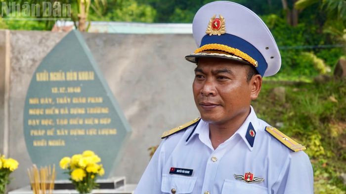  Thiếu tá Nguyễn Văn Quang, y sĩ Trạm radar 595. (Ảnh: LÊ THÀNH) 