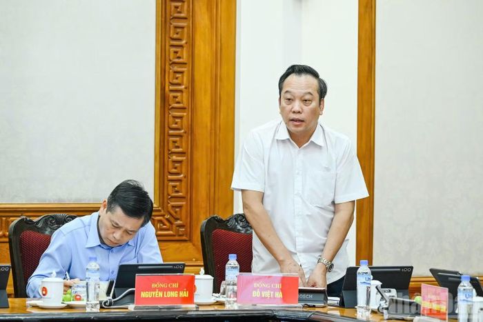Phó Bí thư Đảng ủy các cơ quan Đảng Trung ương Đỗ Việt Hà phát biểu tại cuộc làm việc. (Ảnh: DUY LINH)