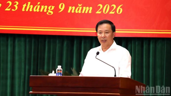 Phó Bí thư Thành ủy, Chủ tịch Ủy ban nhân dân thành phố Đồng Nai Nguyễn Văn Út phát biểu tại buổi làm việc.