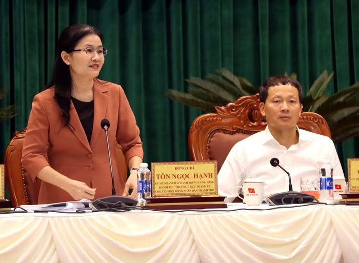 Đồng chí Tôn Ngọc Hạnh, Ủy viên Trung ương Đảng, Phó Bí thư Thường trực Thành ủy, Chủ tịch Hội đồng nhân dân thành phố Đồng Nai phát biểu tại buổi làm việc.