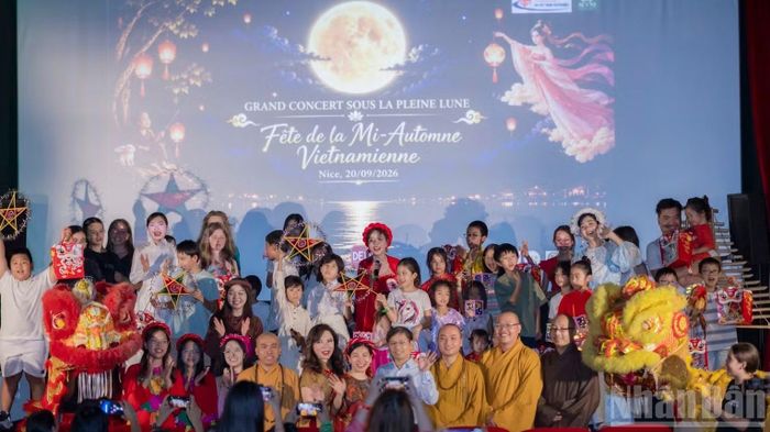 Với người Việt, Đại nhạc hội Đón Trăng-Trung thu Việt Nam 2026 tại Nice là hành trình trở về với cội nguồn. Với bạn bè quốc tế, sự kiện này là dịp đặc biệt để tìm hiểu những nét văn hóa đặc sắc của Việt Nam.