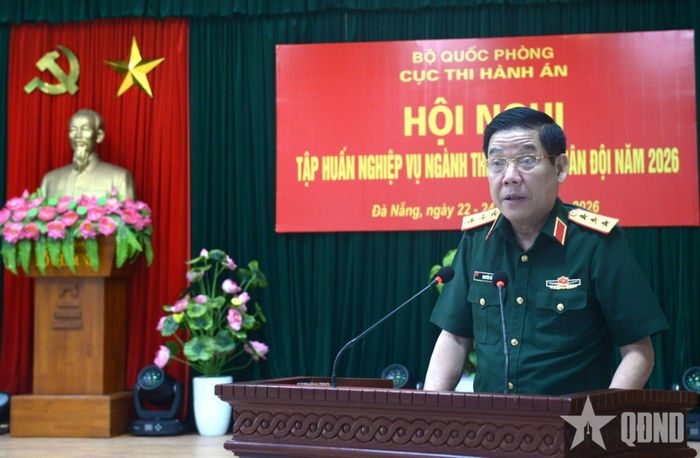  Thượng tướng Nguyễn Văn Gấu phát biểu chỉ đạo tại hội nghị.