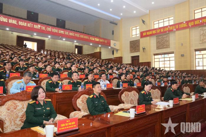 Các đại biểu dự hội nghị.