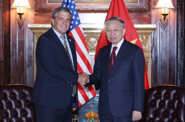 Tổng Bí thư, Chủ tịch nước Tô Lâm tiếp ông Thomas R. Hardy, Quyền Giám đốc Cơ quan Thương mại và Phát triển Hoa Kỳ (USTDA). Ảnh: TTXVN