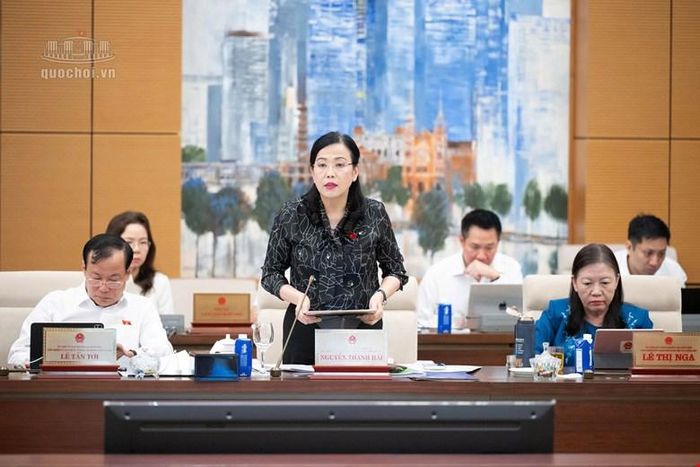  Đại biểu phát biểu tại phiên họp UBTVQH sáng 23-9. Ảnh: Quochoi.vn 