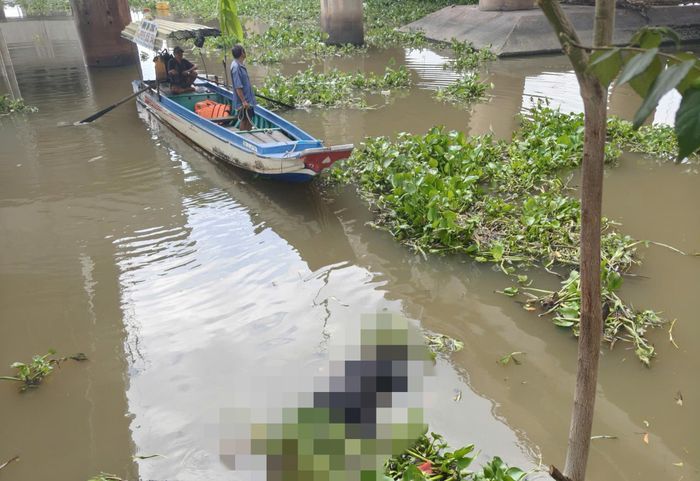 Thi thể người đàn ông được phát hiện trôi trên sông Sài Gòn. Ảnh: HT