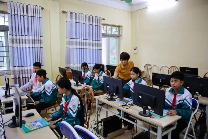 Môi trường học tập số dù được khuyến khích tại các trường học nhưng yếu tố quyết định vẫn nằm ở năng lực và tư duy của đội ngũ nhà giáo.