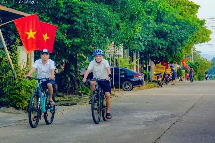 Sau một năm thực hiện chính quyền địa phương 2 cấp, diện mạo nông thôn từng bước được thay đổi khang trang, sạch đẹp hơn.