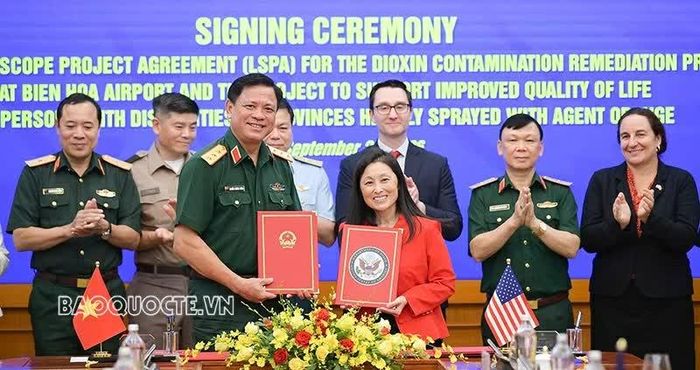 Việc ký kết 2 văn bản nhằm hiện thực hóa các cam kết của Lãnh đạo cấp cao hai nước.