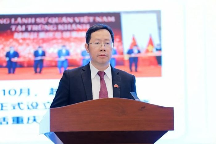 Tổng Lãnh sự Việt Nam tại Trùng Khánh Bùi Nguyên Long phát biểu tại Hội nghị. (Nguồn: Tổng Lãnh sự quán Việt Nam tại Trùng Khánh)