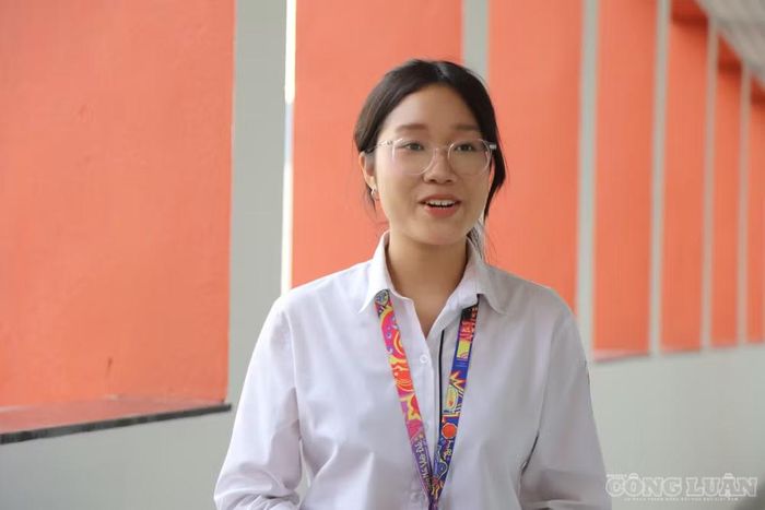 Em Hoàng Thảo Nguyên, Trường THPT Việt Đức.