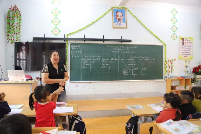 Đối với nhân sự hỗ trợ giáo dục thuộc các cơ sở giáo dục trong phạm vi điều chỉnh, đây là lần đầu nhóm này được hưởng phụ cấp ưu đãi theo nghề, với mức 20%.