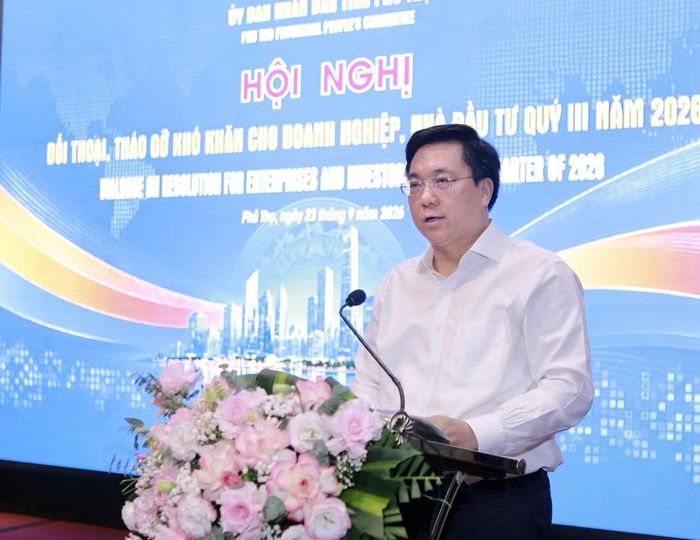 Chủ tịch UBND tỉnh Trần Duy Đông cũng thẳng thắn nhìn nhận vẫn còn những vướng mắc chưa được giải quyết triệt để, tiến độ xử lý ở một số khâu còn chậm.