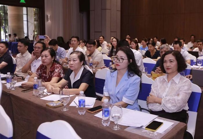 Tại buổi đối thoại, đại diện các doanh nghiệp đã thẳng thắn, cởi mở phản ánh những khó khăn, vướng mắc thực tế và đưa ra nhiều đề xuất cụ thể.