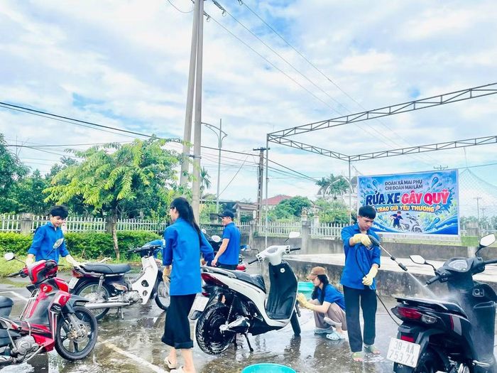 Hoạt động vừa tạo nguồn kinh phí chăm lo cho thiếu nhi, vừa là dịp để đoàn viên, thanh niên chung tay thực hiện một việc làm nhỏ nhưng thiết thực vì cộng đồng.