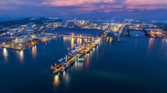 Hệ thống cảng nước sâu ở KKT Dung Quất là một trong những lợi thế quan trọng trong không gian phát triển phía Đông của Quảng Ngãi.