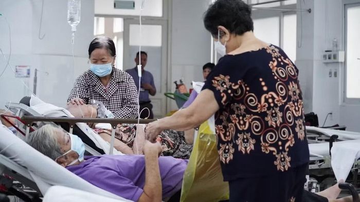 Bệnh nhân cấp cứu tại Bệnh viện Nhân dân 115.