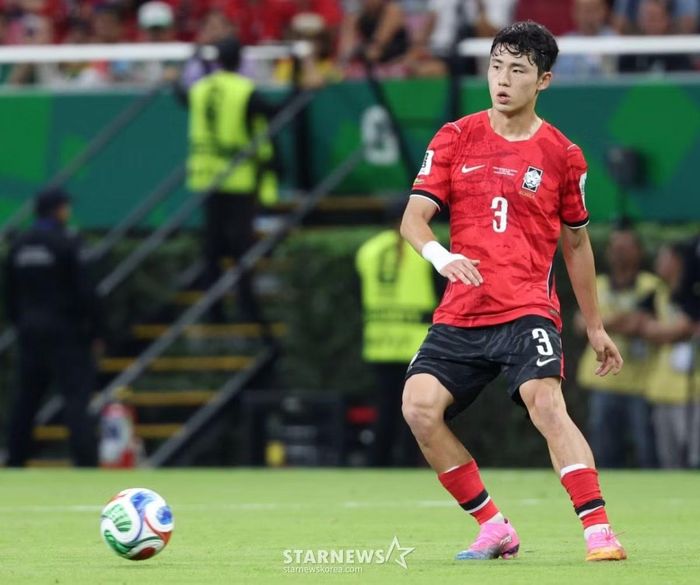 Lee Ki-hyuk là 1 trong 3 cầu thủ quá tuổi của Hàn Quốc dự Asiad 20