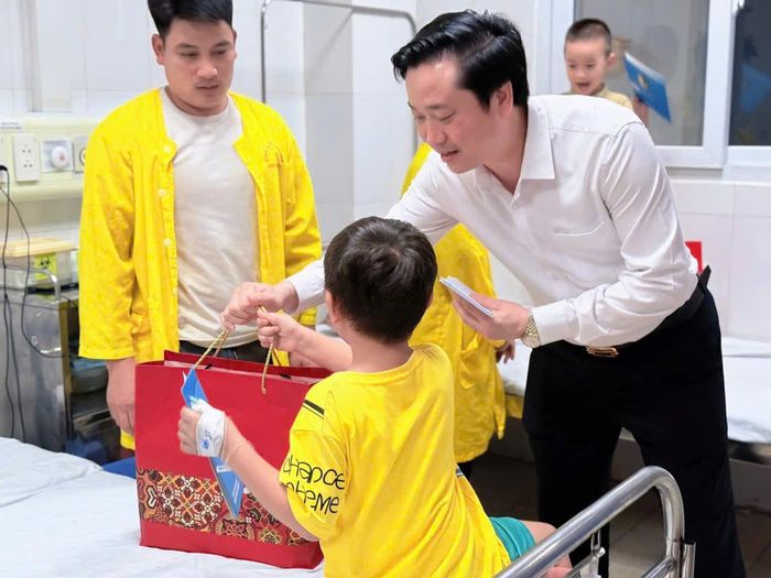 Các cơ quan, đơn vị quan tâm, thăm hỏi, tổ chức Trung thu cho trẻ em nghèo trên địa bàn