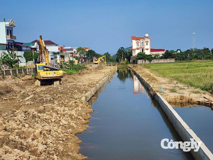 Dự án chậm tiến độ.