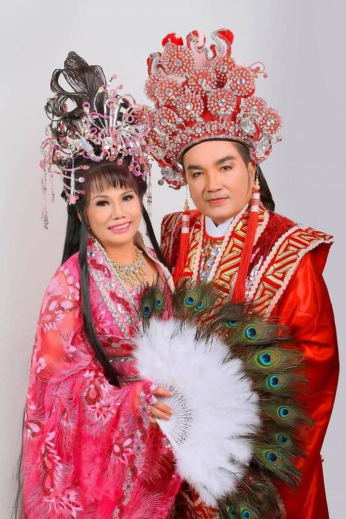 Hai nghệ sĩ gắn bó đã nhiều năm với bộ môn nghệ thuật truyền thống.