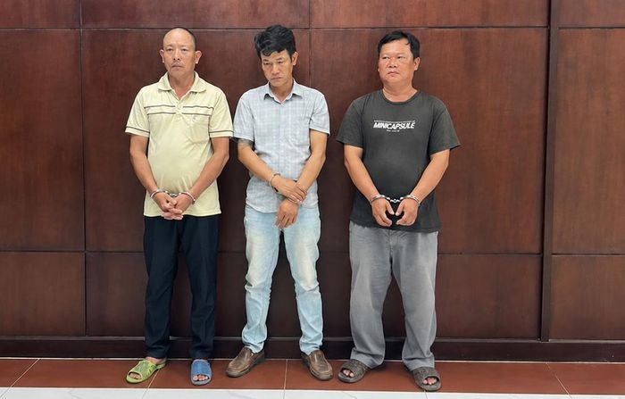 Các đối tượng có vai trò chính (từ trái qua) gồm: Hà Xuân Trường, Trần Văn Hoài Hận, Bàn Hữu Nguyên