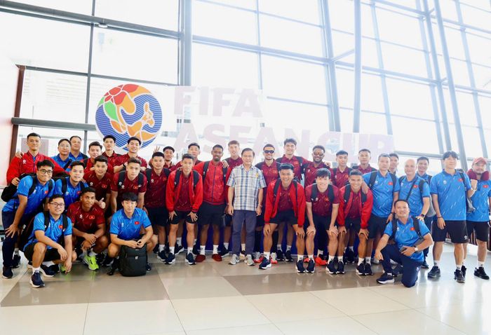Theo lịch thi đấu, tuyển Việt Nam gặp Philippines vào ngày 26/9 và Thái Lan vào ngày 29/9, đều trên sân Si Jalak Harupat. Sau đó, đội bóng của HLV Kim Sang Sik trở lại Jakarta thi đấu trận cuối vòng bảng gặp Pakistan vào ngày 2/10.