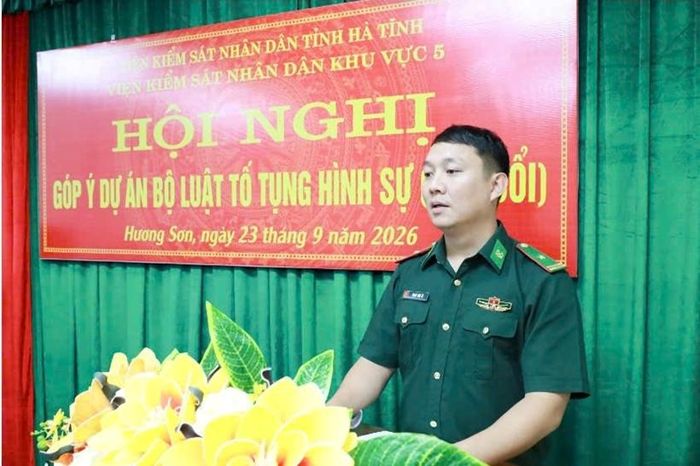  Đại biểu đại diện lực lượng Biên phòng phát biểu tại Hội nghị.