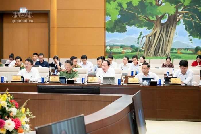   Các đại biểu tham dự Phiên họp. Ảnh: CTTĐT Quốc hội