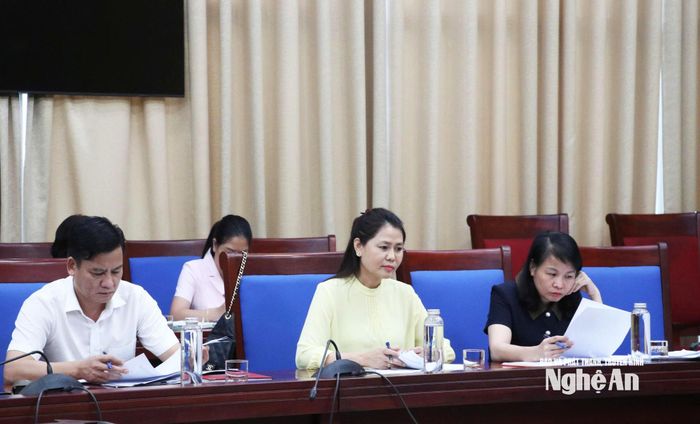 Đại diện các sở, ban, ngành tham dự buổi làm việc. Ảnh: Hoàng Hiếu