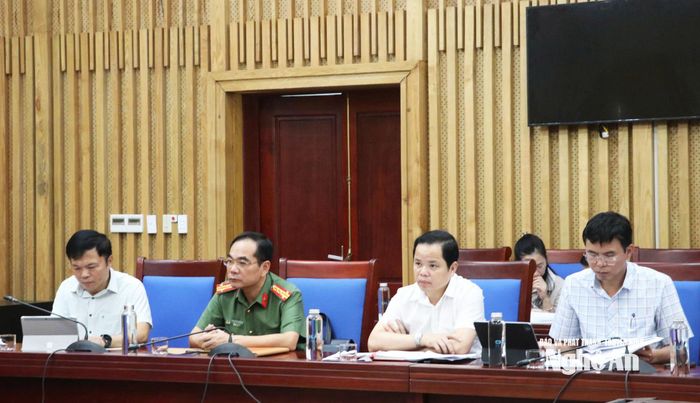 Đại diện các sở, ban, ngành tham dự buổi làm việc. Ảnh: Hoàng Hiếu