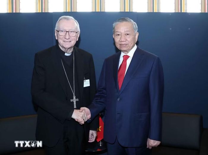Tổng Bí thư, Chủ tịch nước Tô Lâm gặp Thủ tướng Tòa thánh Vatican, Hồng y Pietro Parolin. (Ảnh: Thống Nhất/TTXVN)