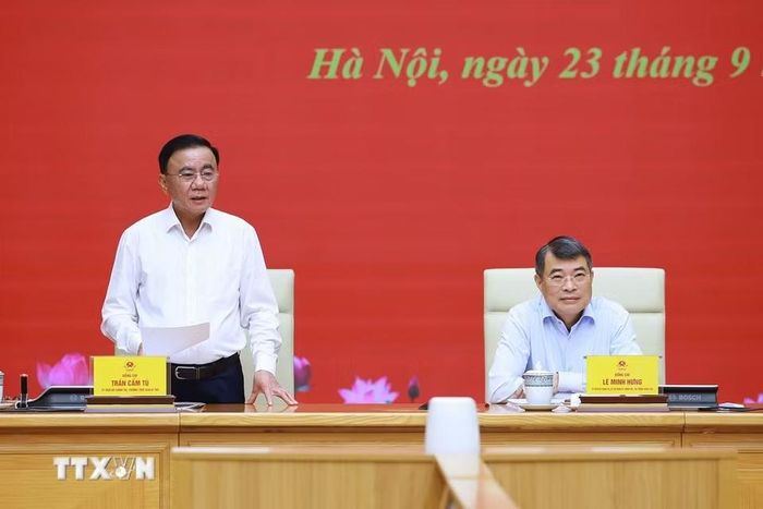 Đồng chí Trần Cẩm Tú, Thường trực Ban Bí thư, Trưởng đoàn Kiểm tra, giám sát số 221 phát biểu. (Ảnh: Dương Giang/TTXVN)