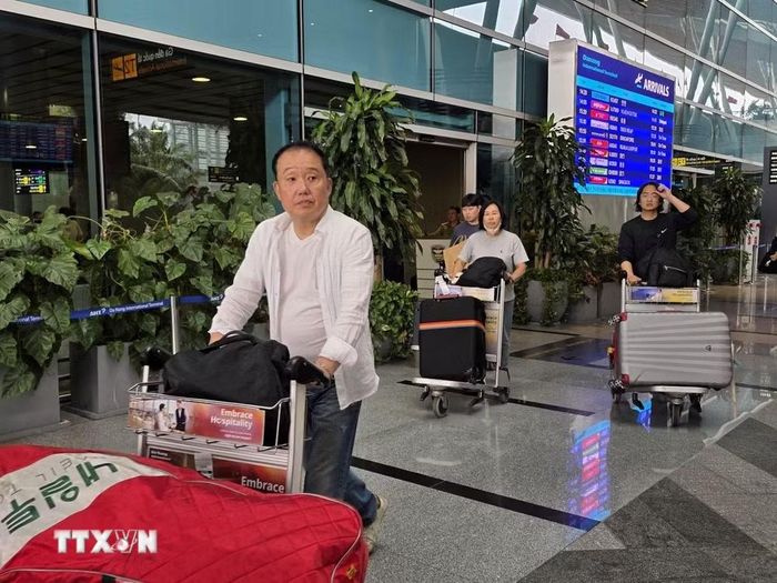 Khách du lịch bằng đường hàng không tại Sân bay quốc tế Đà Nẵng. (Ảnh: Trần Lê Lâm/TTXVN)