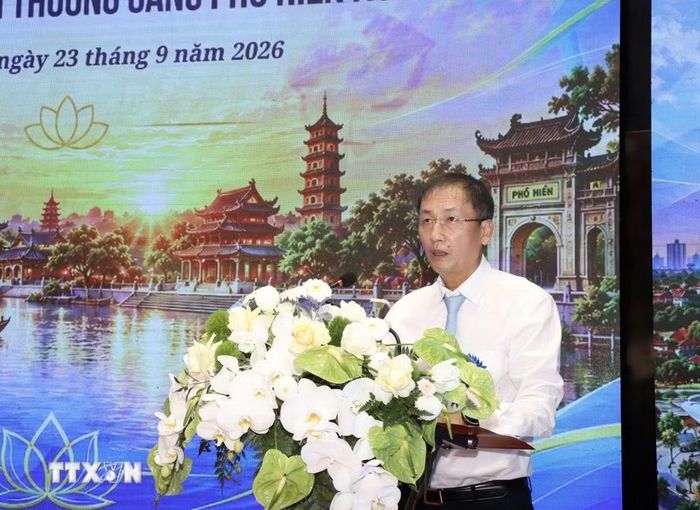 Ông Nguyễn Hùng Nam, Phó Chủ tịch UBND tỉnh Hưng Yên phát biểu tại Hội nghị. (Ảnh Mạnh Khánh/TTXVN)