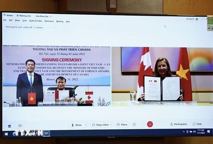 Ngày 11/1/2022, Bộ Công Thương Việt Nam và Bộ Ngoại giao, Thương mại và Phát triển Canada ký kết Bản ghi nhớ về việc thành lập Ủy ban hỗn hợp về kinh tế giữa Việt Nam và Canada theo hình thức trực tuyến. (Ảnh:Trần Việt/TTXVN)