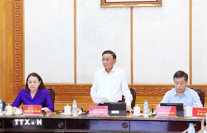Đồng chí Trần Cẩm Tú, Ủy viên Bộ Chính trị, Thường trực Ban Bí thư phát biểu chỉ đạo cuộc họp. (Ảnh: Phương Hoa/TTXVN)
