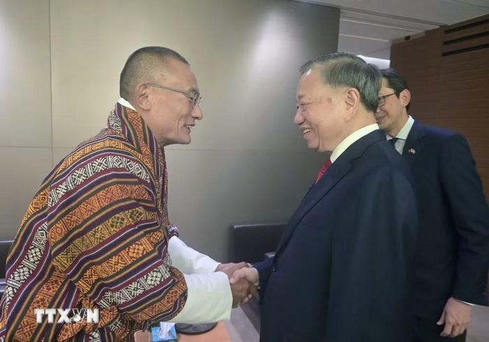 Tổng Bí thư, Chủ tịch nước Tô Lâm gặp Thủ tướng Bhutan Tshering Tobgay. (Ảnh: TTXVN)